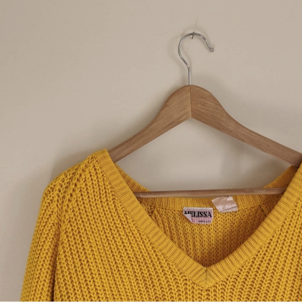 Mustard V-neck sweater - Picture 1 of 3